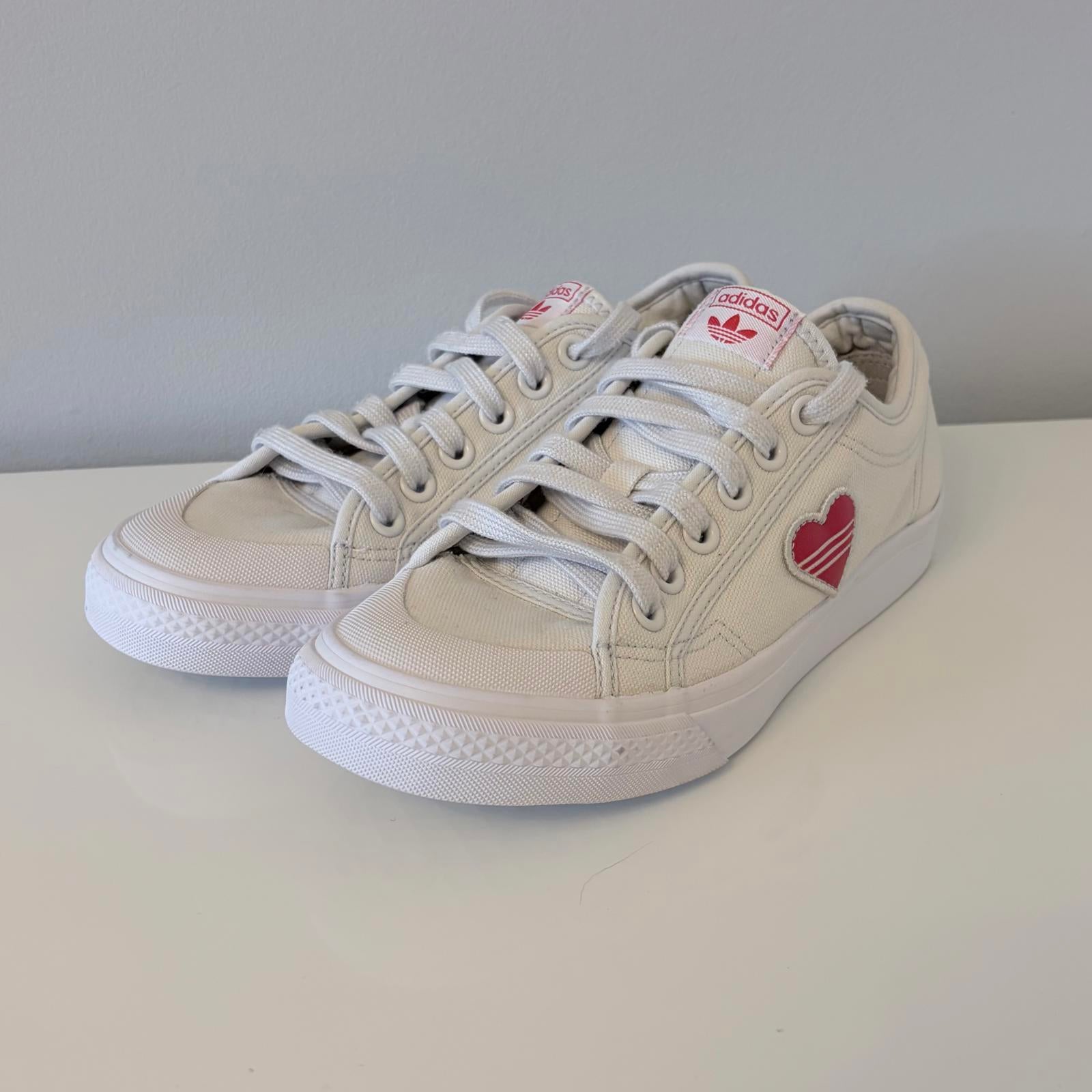 Adidas Originals Nizza Women’s UK 6 White Red Heart Canvas Trainers H02542