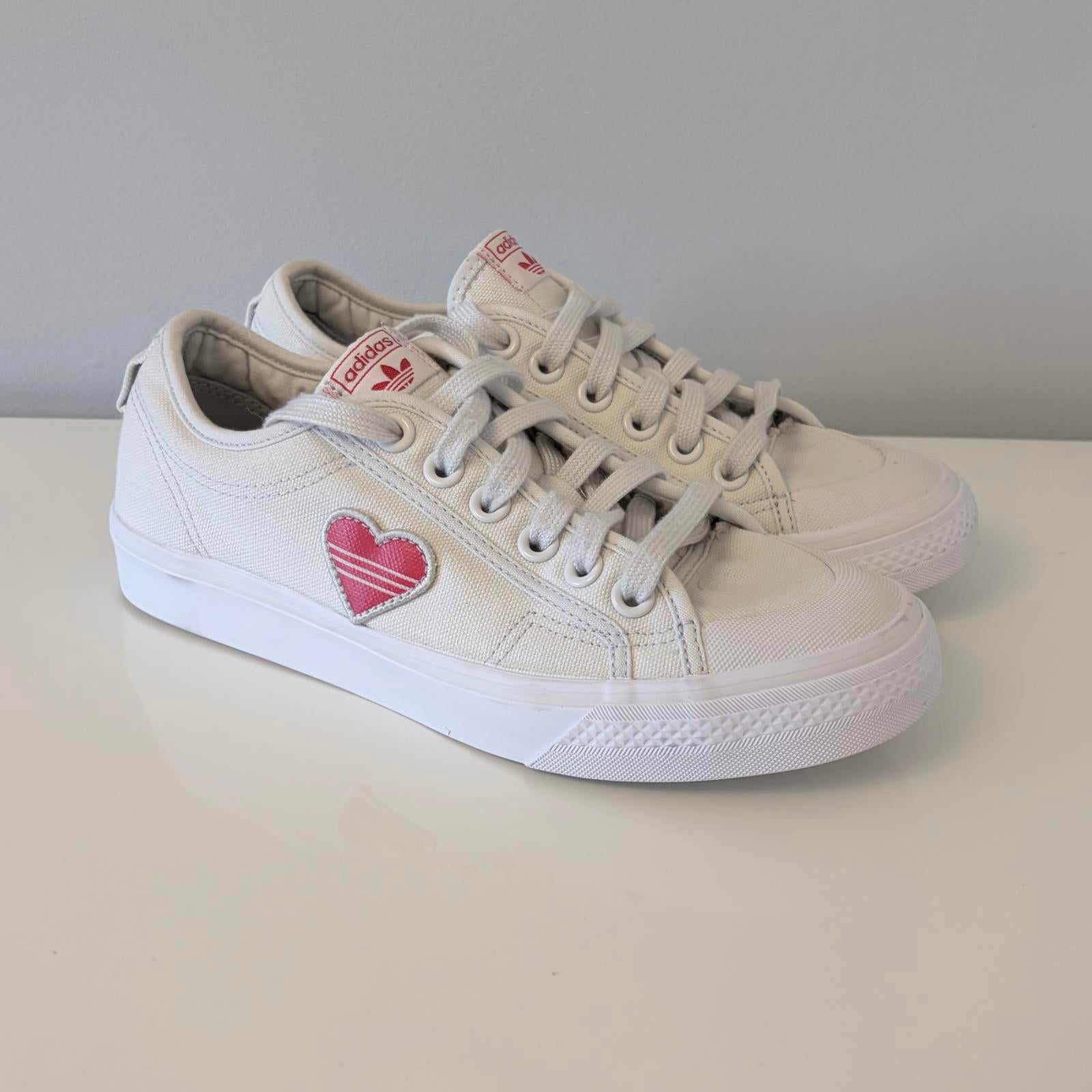Adidas Originals Nizza Women’s UK 6 White Red Heart Canvas Trainers H02542